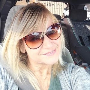 Meet your Posher, Patsy